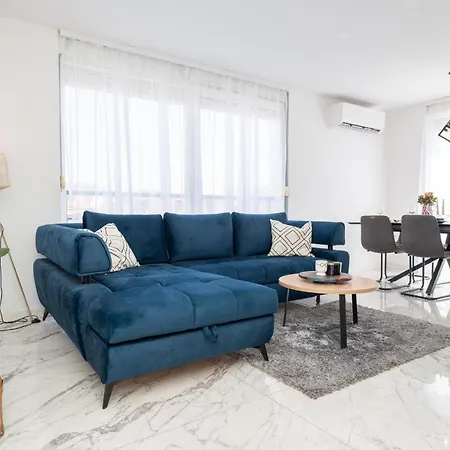 Rooftop Iadera דירה *