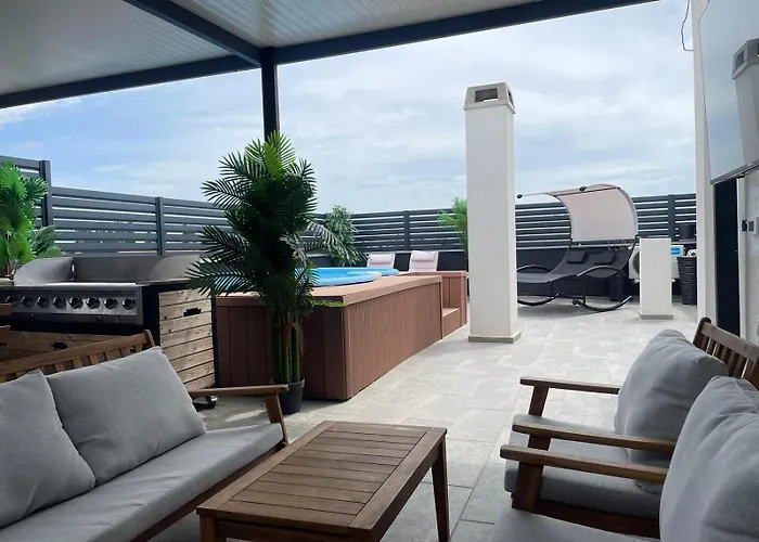 Rooftop Iadera Apartment *